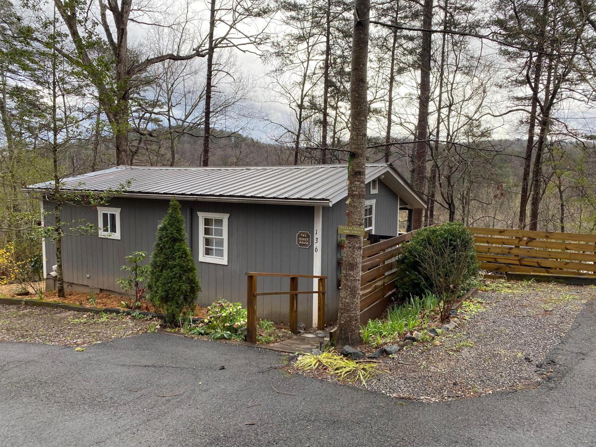 Convenient Cottage-Hot Tub, 4 Minutes To Dahlonega Dış mekan fotoğraf